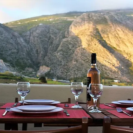 Theoni's Santorini Views Prázdninový dům